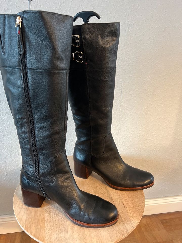 Stiefel Tommy Hilfiger Größe 41 in Flensburg