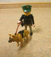 Playmobil 3985 Polizist mit Spürhund selten Hessen - Zierenberg Vorschau