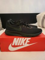 Nike tanjun schwarz 43 Berlin - Charlottenburg Vorschau