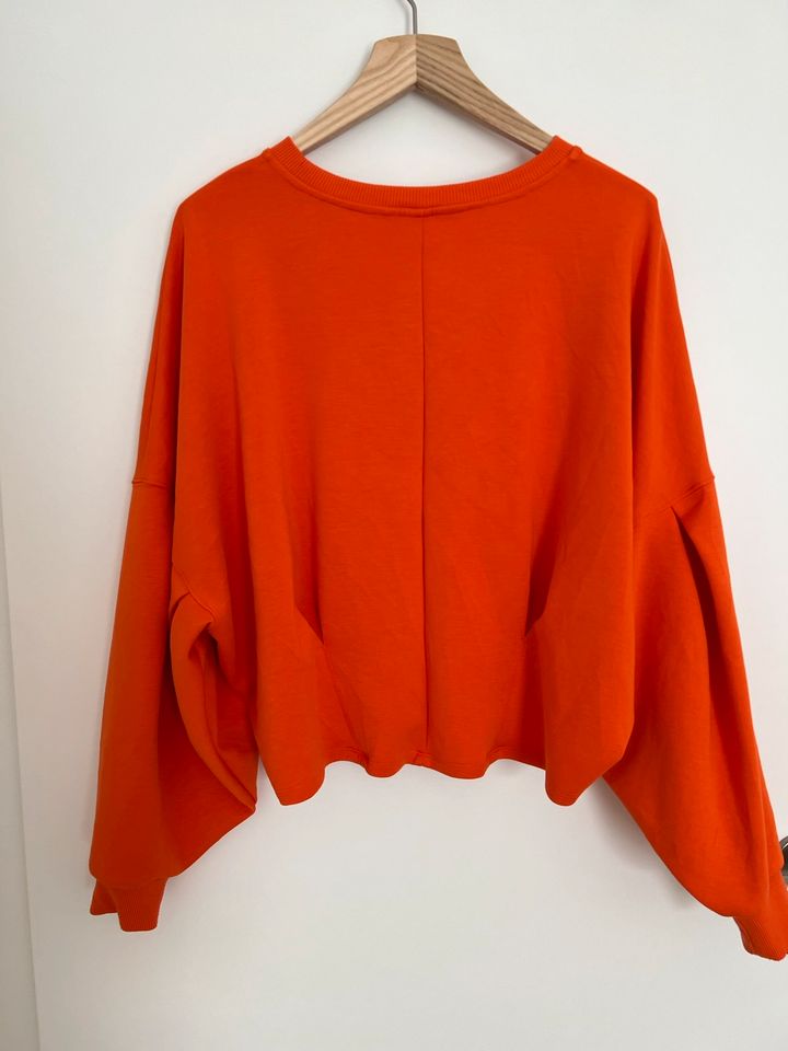 Pullover orange in Großkrotzenburg