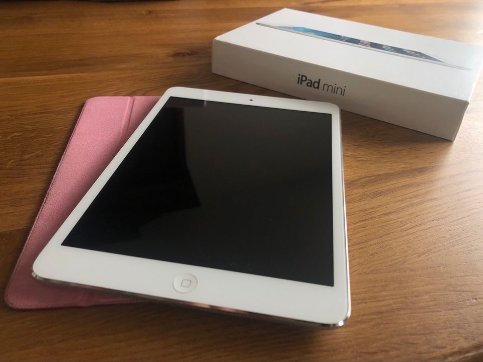 iPad mini 16 GB Silber in Wiesbaden