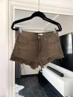 H&M Shorts Jeans Kurze Hose Hotpants Khaki Grün S 36 Destroyed Hessen - Burghaun Vorschau