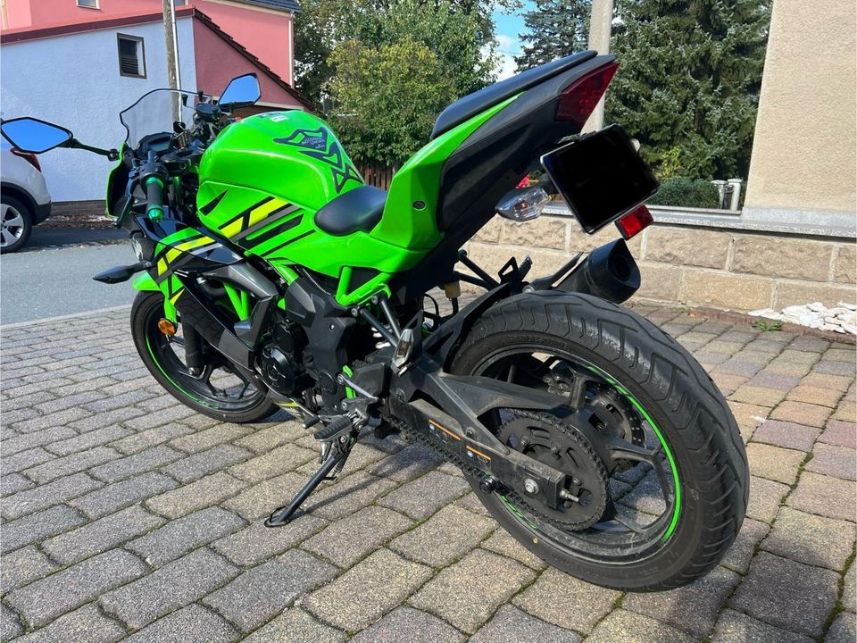 Kawasaki Ninja 125 in Callenberg b Hohenstein-Ernstthal