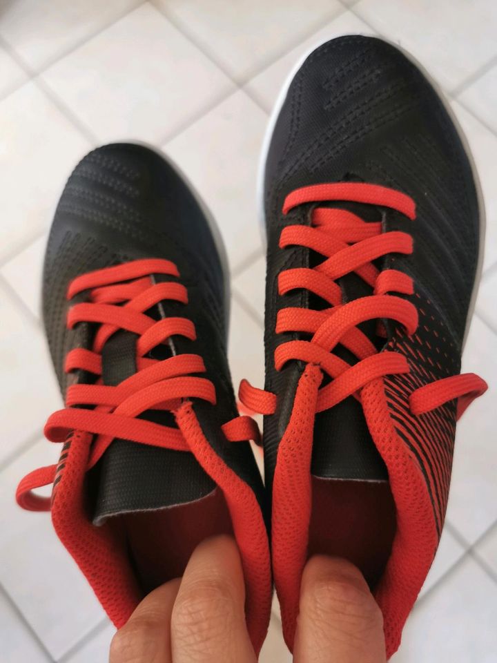 Fußballschuhe Decathlon Größe 28 in Kerpen