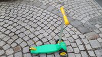 Neuwertiger  Kinderroller mit Rückbremse einfach toll die Farbe Bayern - Deuerling Vorschau