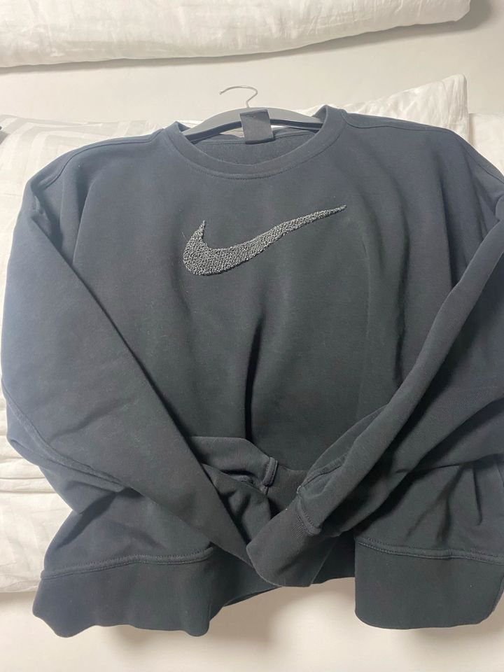 Nike Oversize Pullover,Sweatshirt nike gr40 M in Neu Ulm