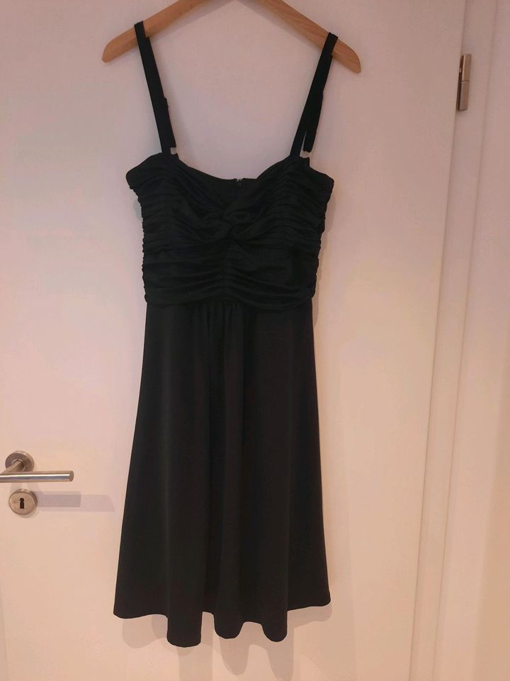 Abendkleid/Kleid/Abikleid/Spaghettiträger Gr.38 in Beuren