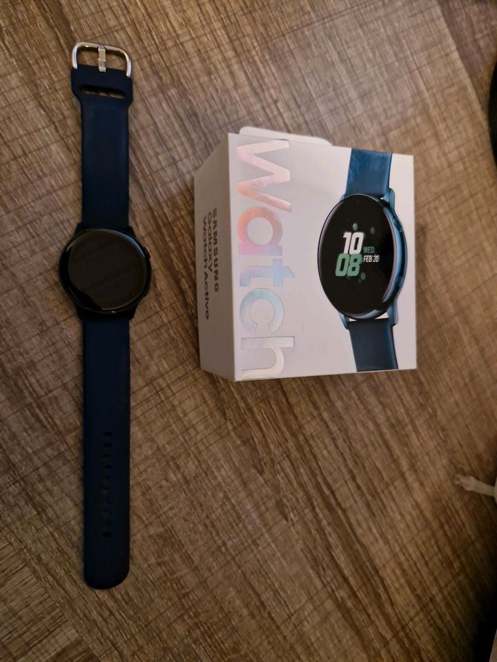 Samsung Galaxy Watch Active in Hann. Münden