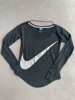 Nike Langarm Shirt XS schwarz Baden-Württemberg - Backnang Vorschau