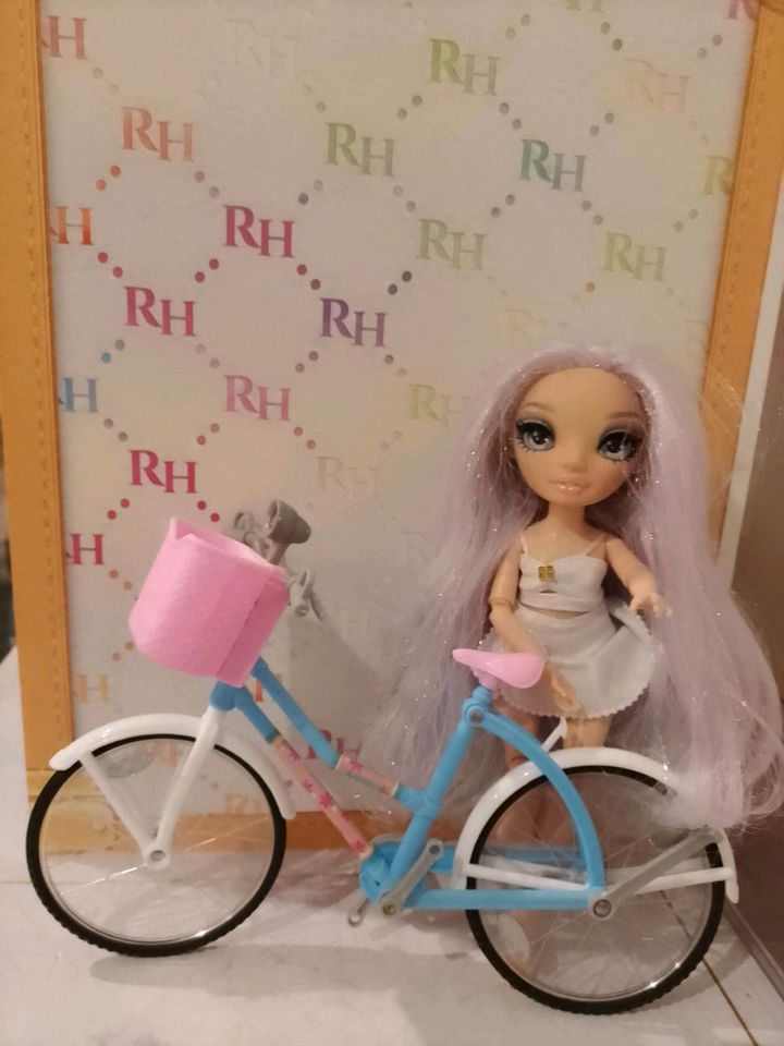 Fahrrad für Puppen z. B. Rainbow High oder Barbie, ohne Puppe in Hoyerswerda