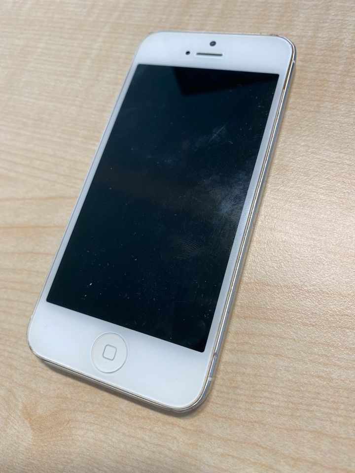 Iphone 5 weiß in Eging am See