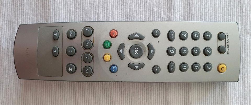 Fernbedienung TV RS 632 gebraucht in Wendlingen am Neckar