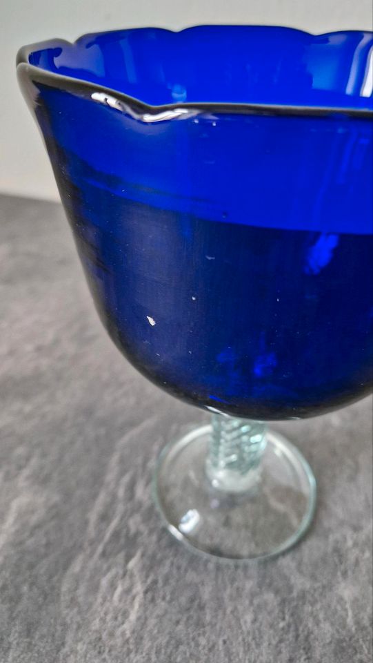 Glas Kelch Kobalt Blau handgedreht Blumentopf Glas Design Vase in Chemnitz