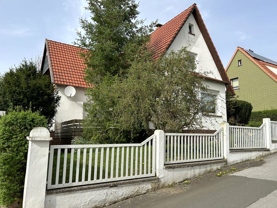 Freistehendes Einfamilienhaus mit separatem Hinterhaus in Osterode - Dreilinden in Osterode am Harz