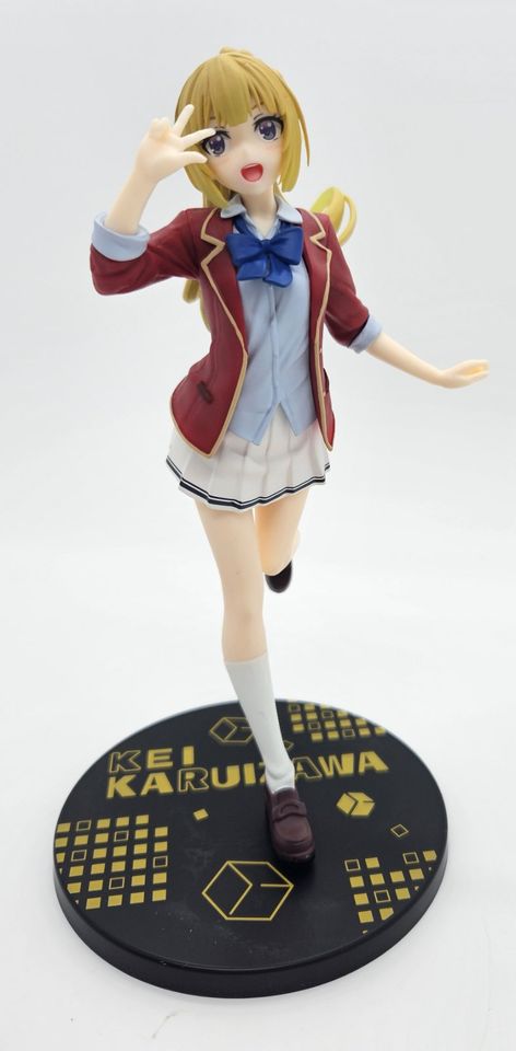 Classroom Elite Megumi Kei Karuizawa School Uniform Anime Figur in Magdeburg