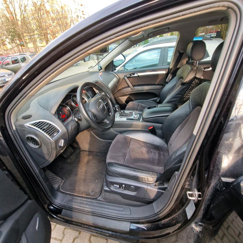 Audio Q7 SUV TDI 3.0  7 Sitzer BJ 2010 in Berlin