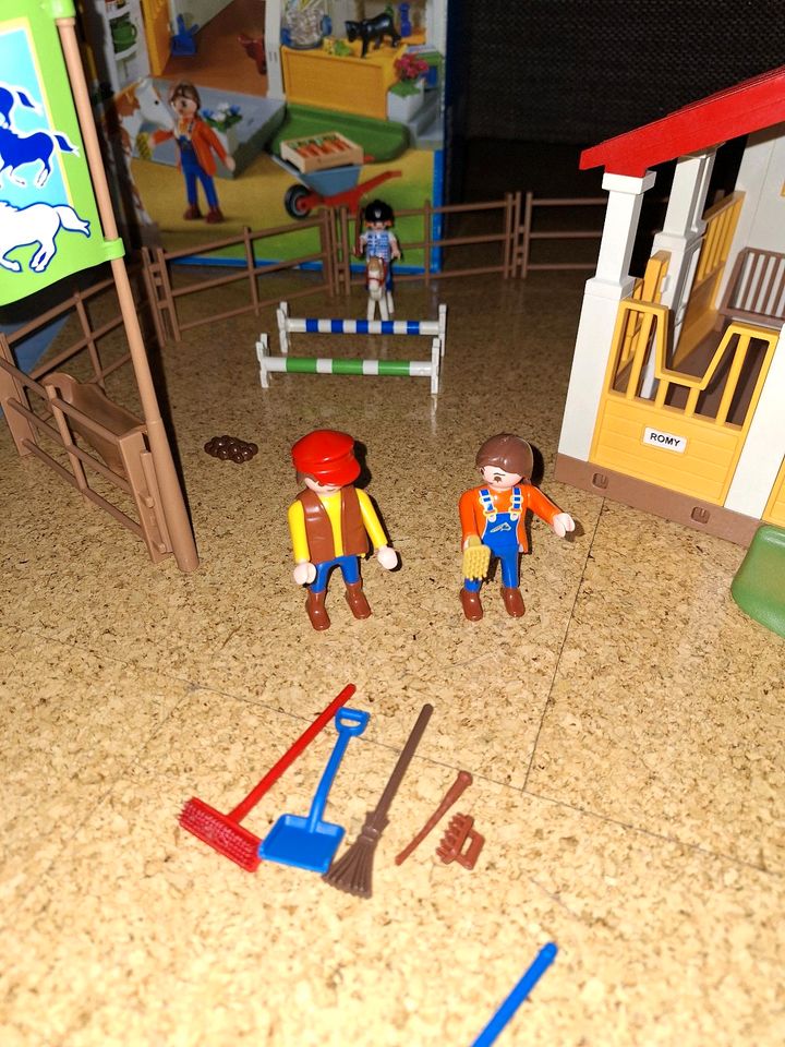 Playmobil Reitstall Reiterhof 4190 OVP vollständig + Extra gratis in Villingen-Schwenningen