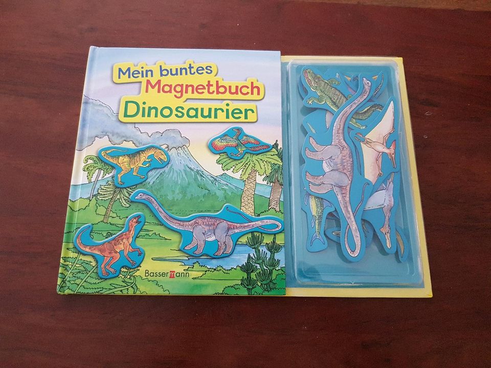 Magnetbuch Dinosaurier in Großbeeren