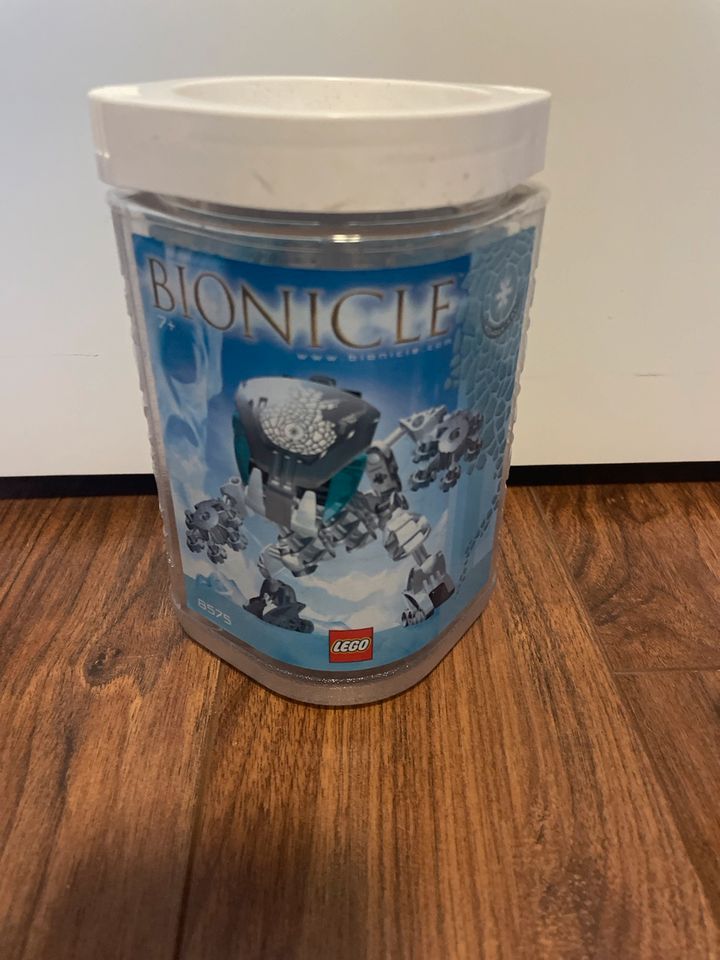 Lego Bionicle 8575 Bohrok-Kal Kohrak-Kal in Schinkel