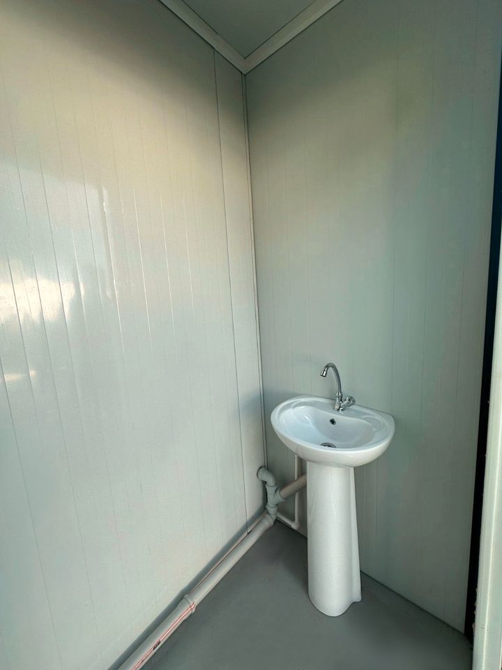 **Sanitärcontainer | WC Container | Toilettencontainer | Mobile Sanitäranlage | 2,10m x 2,40m** in Bispingen