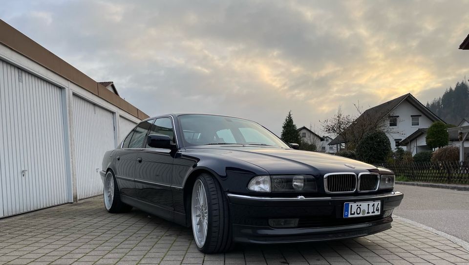 BMW 750i V12 E38 Alpina B12 Style in Schopfheim