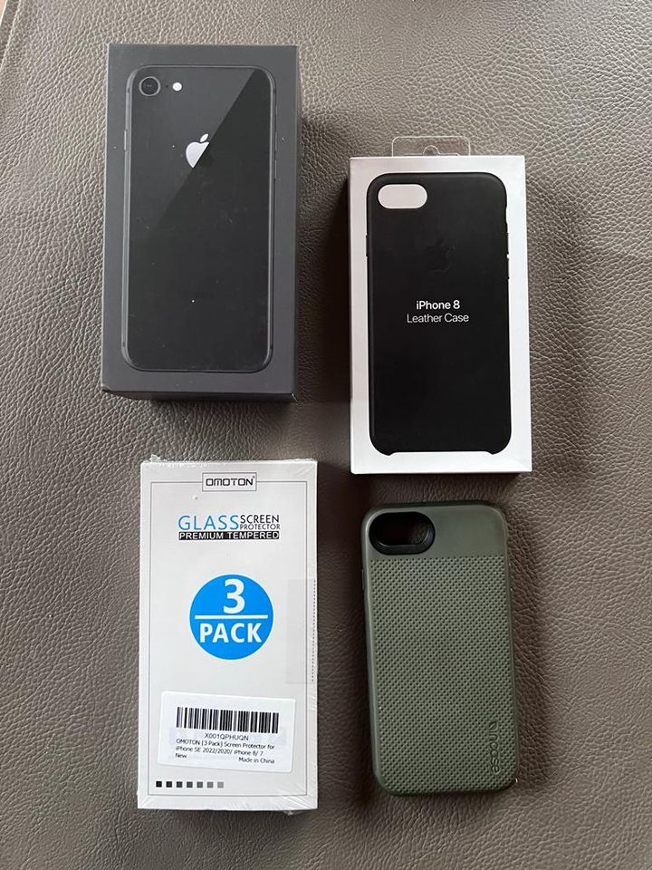 iPhone 8, 64GB, Spacegrey in Lebach