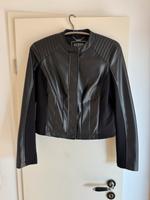 Schwarze Lederjacke Damen Guess Größe L Nordrhein-Westfalen - Arnsberg Vorschau