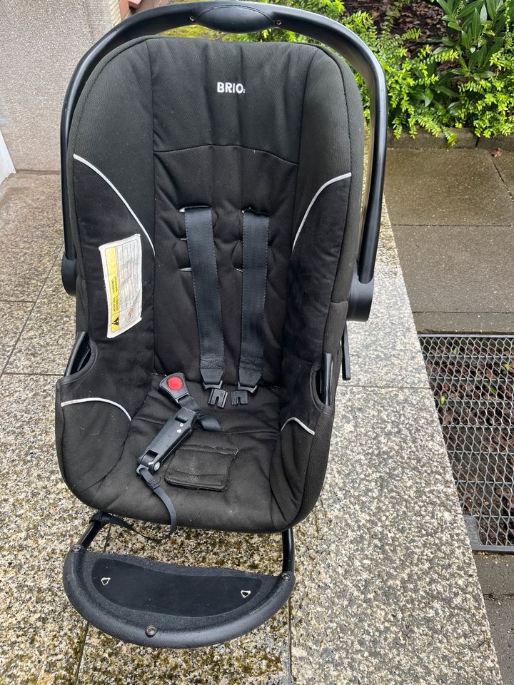 Baby Schale Isofix Kindersitz Autositz Brio Maxicosi in Hamburg