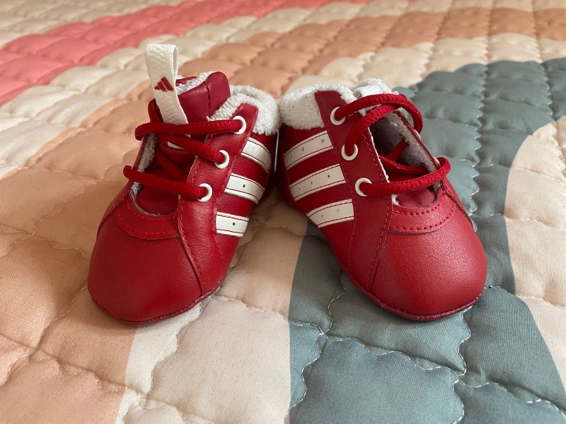 Adidas Schuhe Baby Sneaker Gr. 18 rot - Krabbelschuhe - neuwertig in  Niedersachsen - Haren (Ems) | eBay Kleinanzeigen ist jetzt Kleinanzeigen