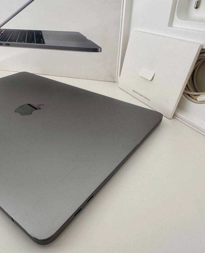 Apple MacBook Pro 13zoll 2019 in Heidelberg