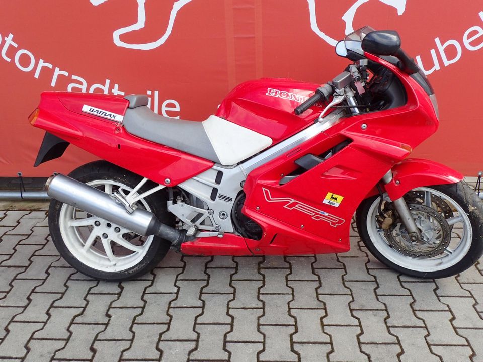 Honda VFR 750 RC36/1 Sitzbank Verkleidung Felgen Einarmschwinge in Mantel