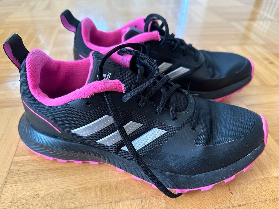 Adidas Turnschuhe, schwarz, pink, Gr.39 in Eriskirch