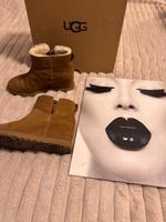 UGG Plateau Boots Gr.38 Chestnut Original Frankfurt am Main - Bergen-Enkheim Vorschau
