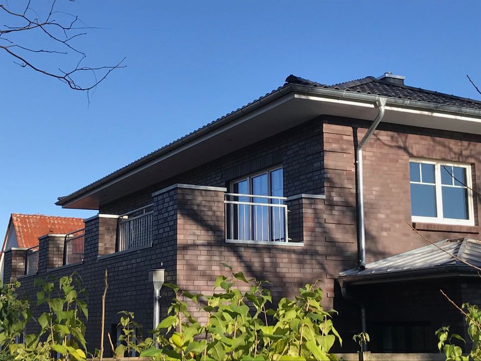 Hochwertige Neubau-Wohnung/DH-Hälfte in ruhiger Lage in Ahrensburg