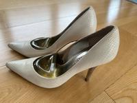 Nine West higheels Pumps Leder weiß 37 Berlin - Schöneberg Vorschau