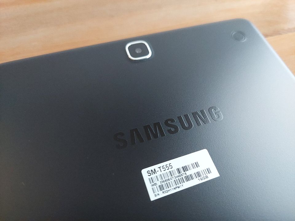 Samsung Galaxy Tab  - LTE Version - mit Hülle und Displayschutz in Velbert