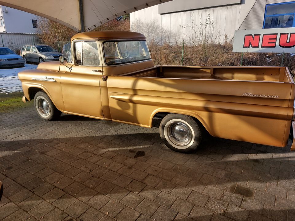 CHevrolet Apache in Reiskirchen