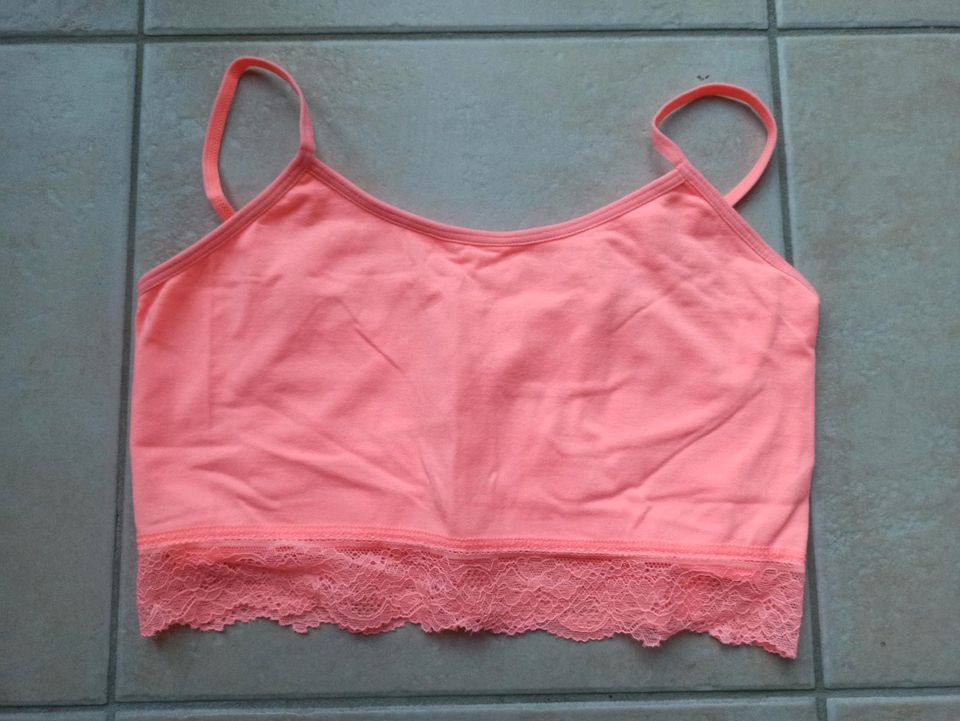 Damen Cropped Top Gr. S, 36 *NEU* in Lahnau