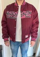Supreme Mitchell & Ness Varsity Jacke Größe L *NEU* Neustadt - Buntentor Vorschau