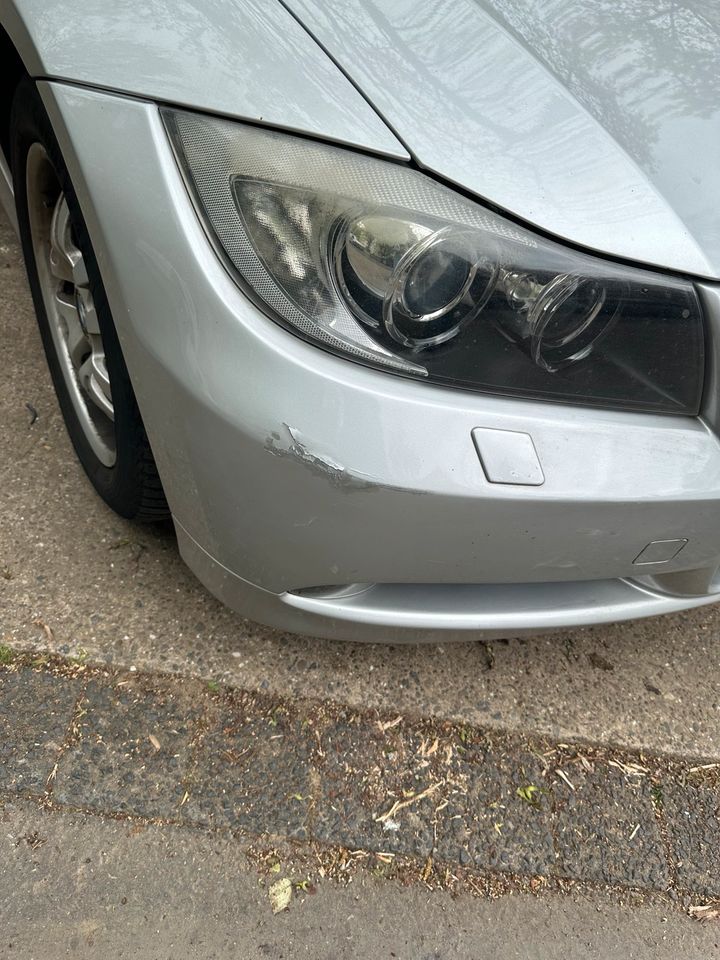 BMW 320i Sitzheizung Klimaanlage SCHECKHEFT in Frankfurt am Main