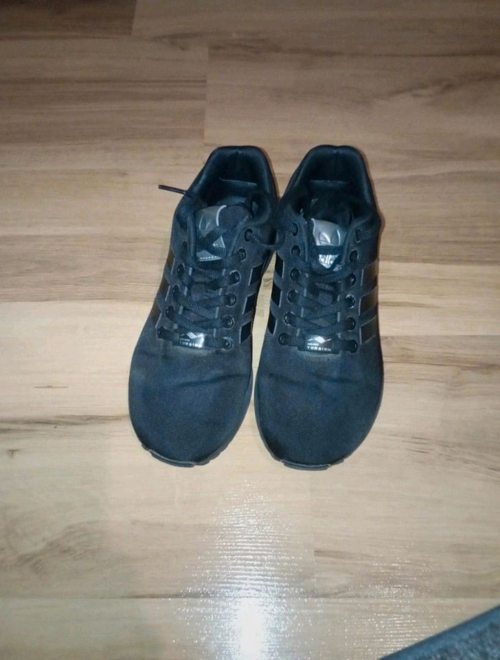 Adidas Schuhe in Baienfurt