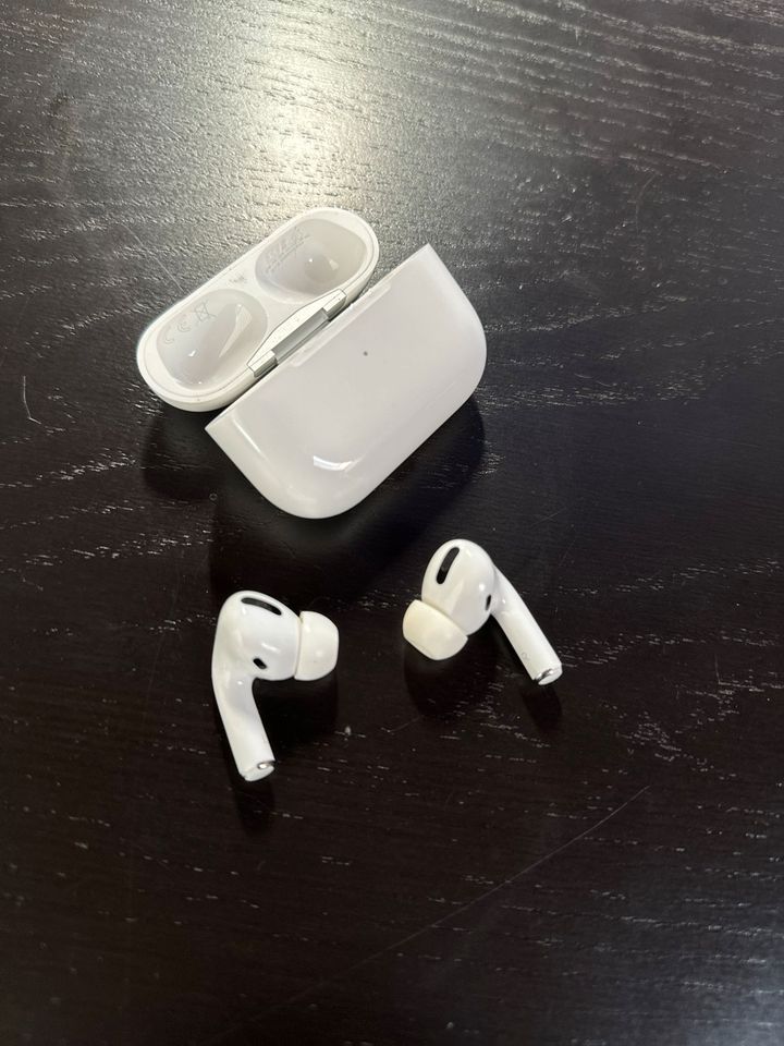 Apple Airpods Pro (1. Generation) mit MagSafe in Sassenberg