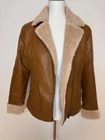 Warme Kunstlederjacke Gr. 38 neu Schleswig-Holstein - Heikendorf Vorschau