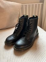 Dr. Martens Classic Stiefel Herren in 42 Köln - Ehrenfeld Vorschau