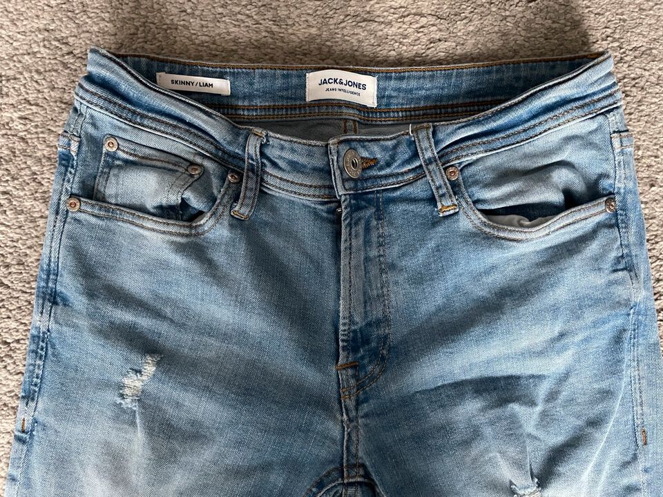 Jack & Jones Jeans blau, Gr. 29/32 in Heiligenstadt