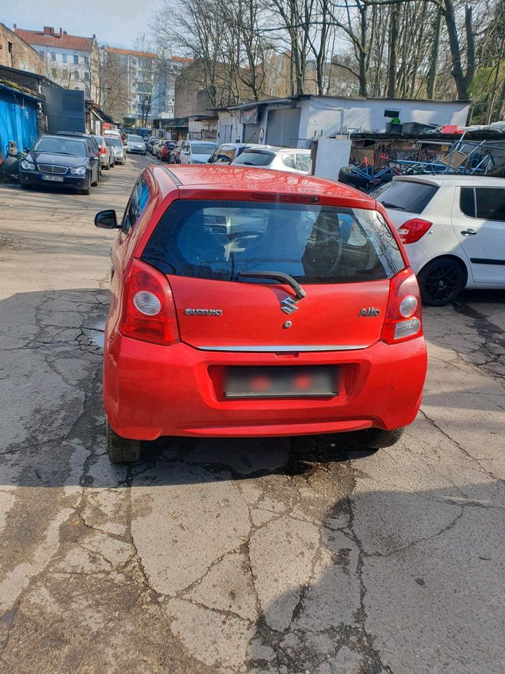 SUZUKI ALTO in Berlin