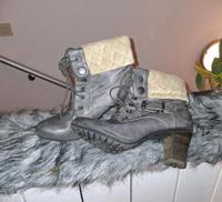 Stiefeletten Boots grau S. OLIVER Gr. 39 Schleswig-Holstein - Sörup Vorschau