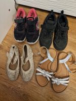 Nike Sneakers, Ballerina, Sandalen Love 1-5€ Berlin - Reinickendorf Vorschau