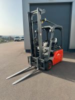 Linde E15 3 Rad 2200 BH Seitenschieber BJ. 2010 Batterie Neu Rheinland-Pfalz - Flußbach Vorschau