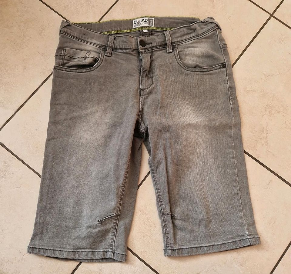 Top! Kurze Hose,  Short von C&A Gr.  170 Jeans in Rottweil